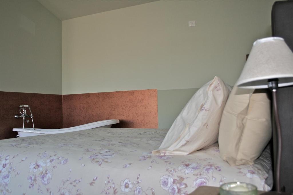 B&B Mario & Mario Trezzo Tinella Szoba fotó